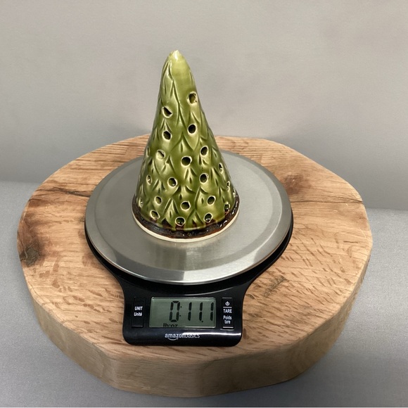 🟢 Stunning Handmade / Hand Painted & Kiln Fired Ceramic Crafted Christmas Tree - Picture 10 of 10